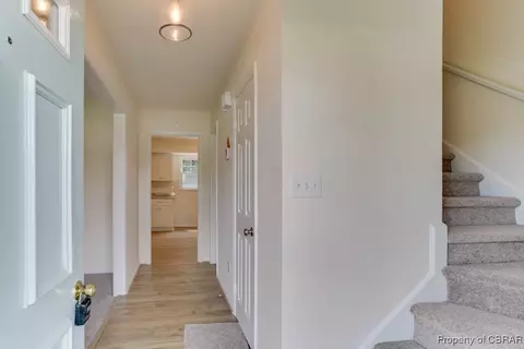 205 Captains Ct, Hampton, VA 23669 photo 5