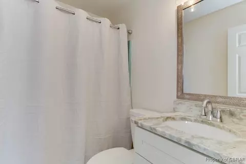 205 Captains Ct, Hampton, VA 23669 photo 38