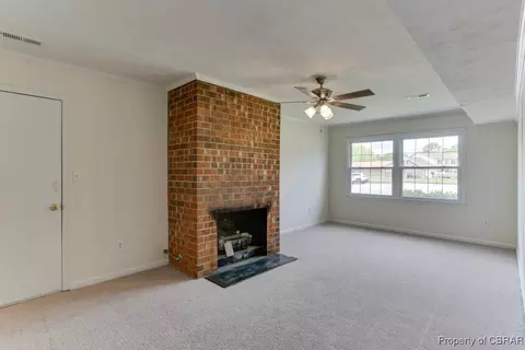 205 Captains Ct, Hampton, VA 23669 photo 16