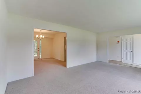205 Captains Ct, Hampton, VA 23669 photo 9