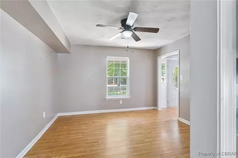 7165 Brendan Ct, Gloucester, VA 23061 photo 12