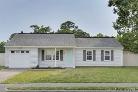 165 Fairmont Dr, Hampton, VA 23666 photo 2