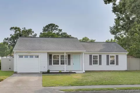 165 Fairmont Dr, Hampton, VA 23666 photo 1