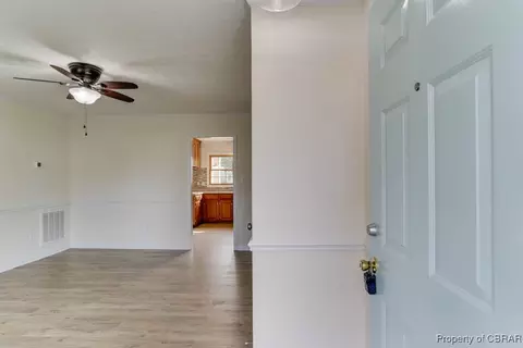 165 Fairmont Dr, Hampton, VA 23666 photo 5