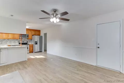 165 Fairmont Dr, Hampton, VA 23666 photo 12