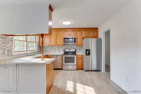165 Fairmont Dr, Hampton, VA 23666 photo 14