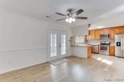 165 Fairmont Dr, Hampton, VA 23666 photo 13