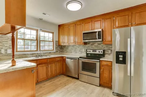 165 Fairmont Dr, Hampton, VA 23666 photo 15