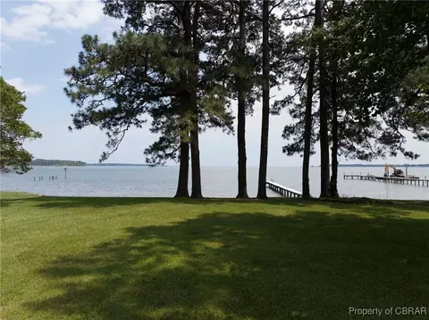 8377 Ray Brown Jr Ln, Gloucester, VA 23061
