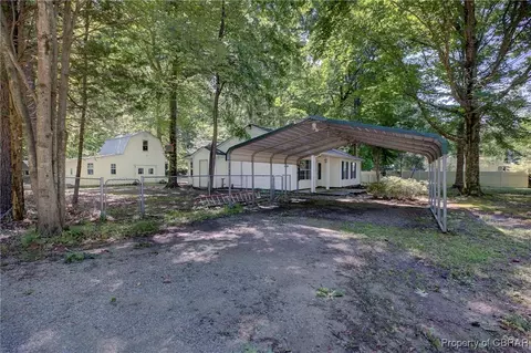3948 Beechwood Ln, Gloucester, VA 23061 photo 2
