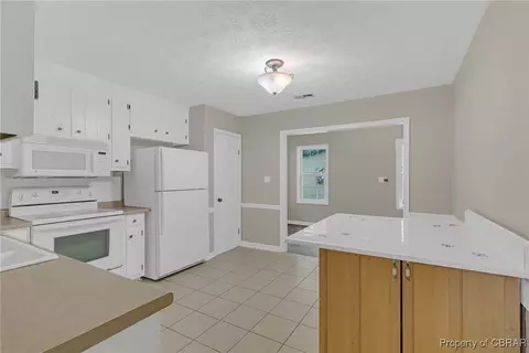 3948 Beechwood Ln, Gloucester, VA 23061 photo 5