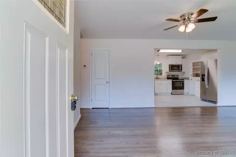 110 Scott Dr, Williamsburg, VA 23185 photo 5