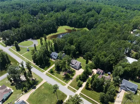 8484 Patrick Henry Way, Gloucester, VA 23061 photo 6