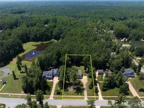 8484 Patrick Henry Way, Gloucester, VA 23061 photo 4