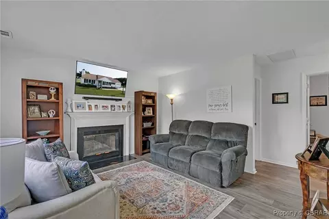 6766 Magnolia Dr, Gloucester, VA 23061 photo 10