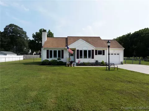 6766 Magnolia Dr, Gloucester, VA 23061 photo 4