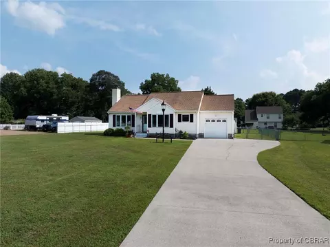 6766 Magnolia Dr, Gloucester, VA 23061 photo 2