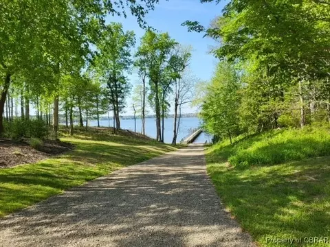 27 E West Pkwy, Gloucester, VA 23061 photo 6