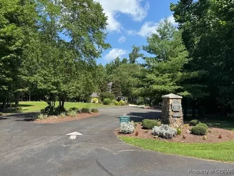 27 E West Pkwy, Gloucester, VA 23061 photo 26