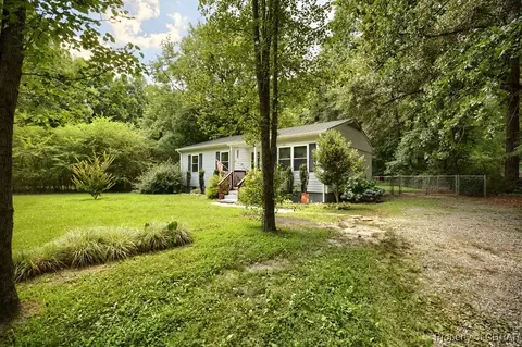 10424 Indian Rd, Gloucester, VA 23061 photo 2