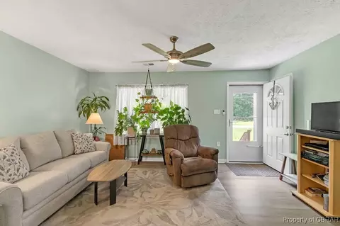 10424 Indian Rd, Gloucester, VA 23061 photo 6