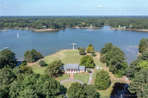 68 Preston Point Rd, Mathews, VA 23109