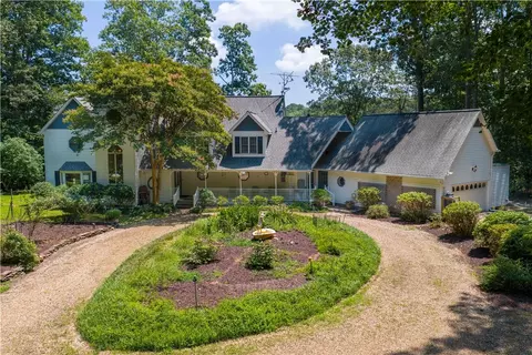 8218 Hell Neck Rd, Gloucester, VA 23061 photo 2