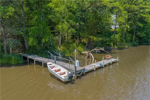 8218 Hell Neck Rd, Gloucester, VA 23061 photo 6