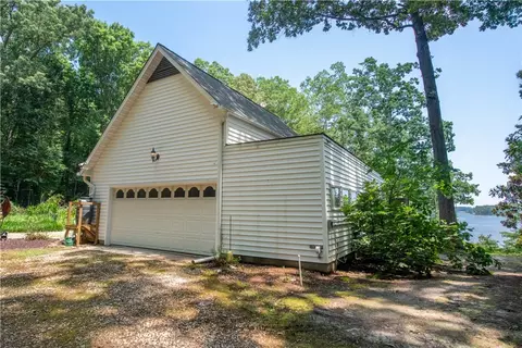 8218 Hell Neck Rd, Gloucester, VA 23061 photo 47