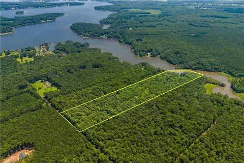 8218 Hell Neck Rd, Gloucester, VA 23061 photo 9