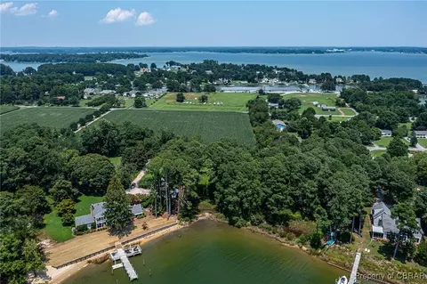 2 Harveys Neck Rd, Heathsville, VA 22473