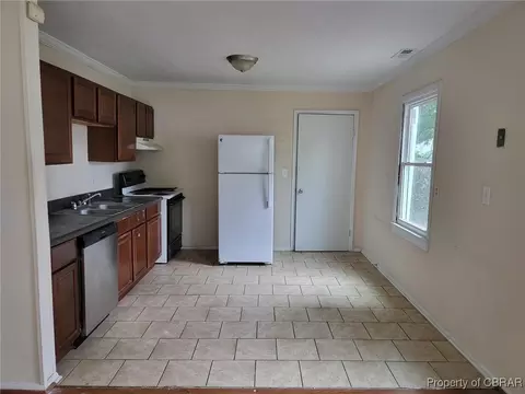 527 Price St, Hampton, VA 23663 photo 8