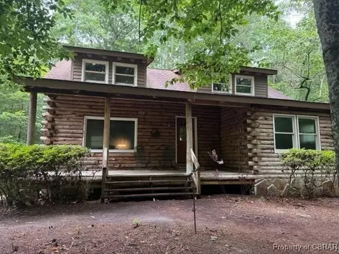 6916 Fox Mill Ct, Gloucester, VA 23061 photo 3