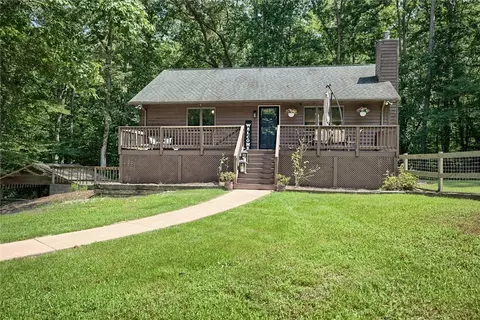 8577 Davenport Rd, Gloucester, VA 23061