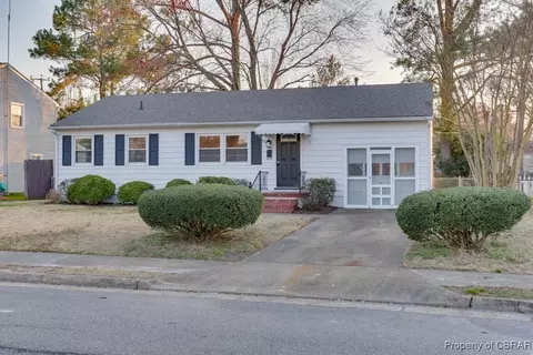104 Clemwood Pkwy, Hampton, VA 23669