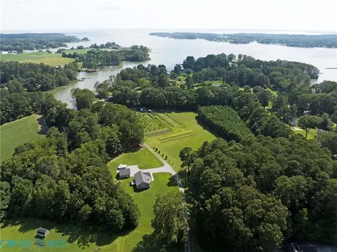 2734 New Point Comfort Hwy, Port Haywood, VA 23138