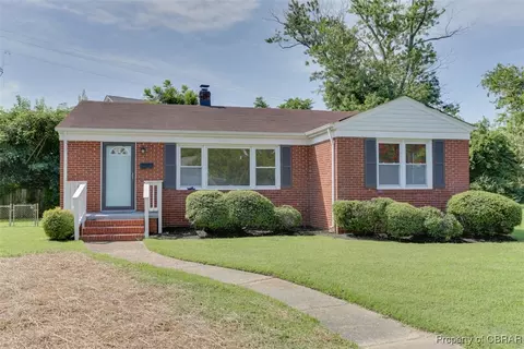 6 Linda Cir, Hampton, VA 23666 photo 3