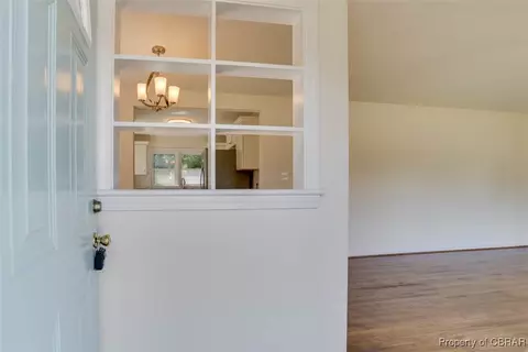 6 Linda Cir, Hampton, VA 23666 photo 6