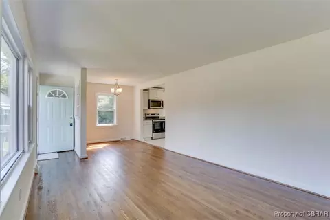6 Linda Cir, Hampton, VA 23666 photo 8