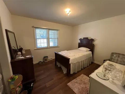 Bedroom - 366 General Puller Hwy, Saluda, VA 23149 photo 2 of 3