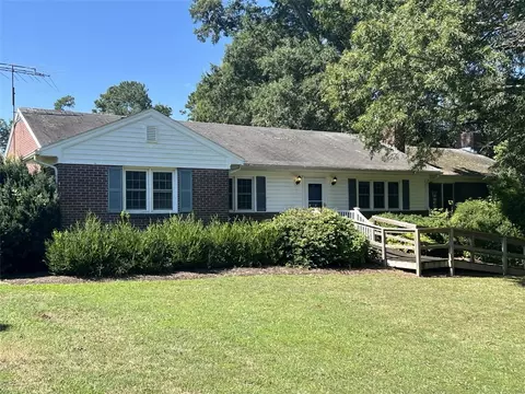 Exterior - 366 General Puller Hwy, Saluda, VA 23149 photo 4 of 6