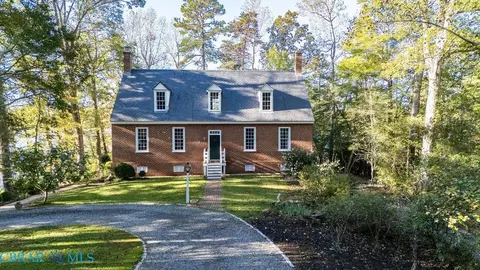 1093 Browns Ln, Lancaster, VA 22503