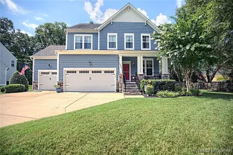 8236 Hawthorn Dr, Hayes, VA 23072