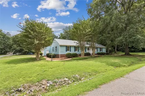 7489 Corr St, Gloucester, VA 23061 photo 2
