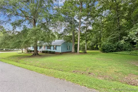 7489 Corr St, Gloucester, VA 23061 photo 3