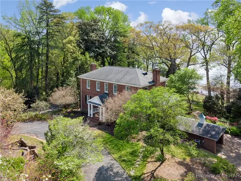601 Riverside Dr, Newport News, VA 23606