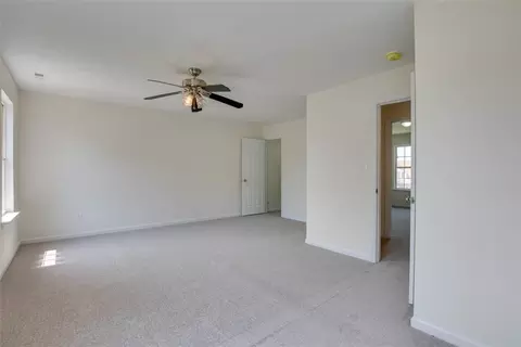 2 Hampshire Dr, Hampton, VA 23669 photo 25
