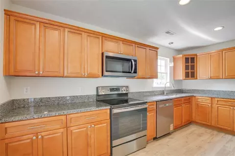 2 Hampshire Dr, Hampton, VA 23669 photo 18