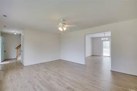 2 Hampshire Dr, Hampton, VA 23669 photo 9