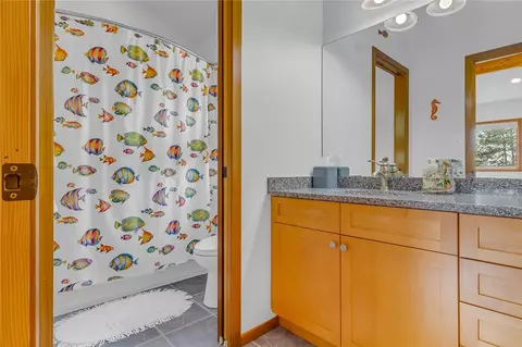 Bath - 560 Foxfield Ln, Lancaster, VA 22503 photo 4 of 6